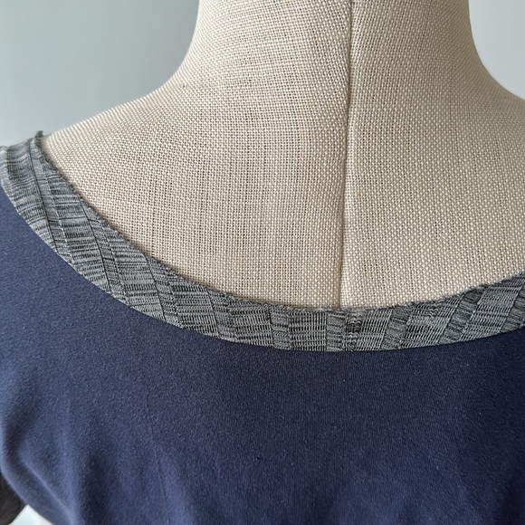 Sessa Wearables scoop neck top - Picture 8 of 8